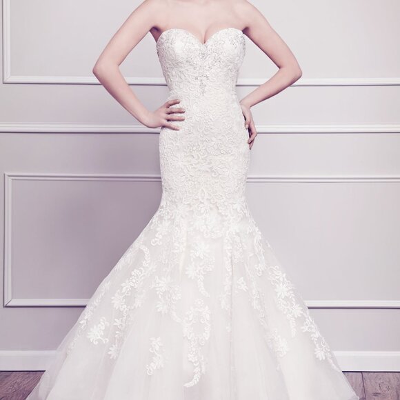 NEW Blush Ivory Mermaid Lace Fit & Flare Bridal Gown, Sexy Flattering Strapless - Picture 1 of 14